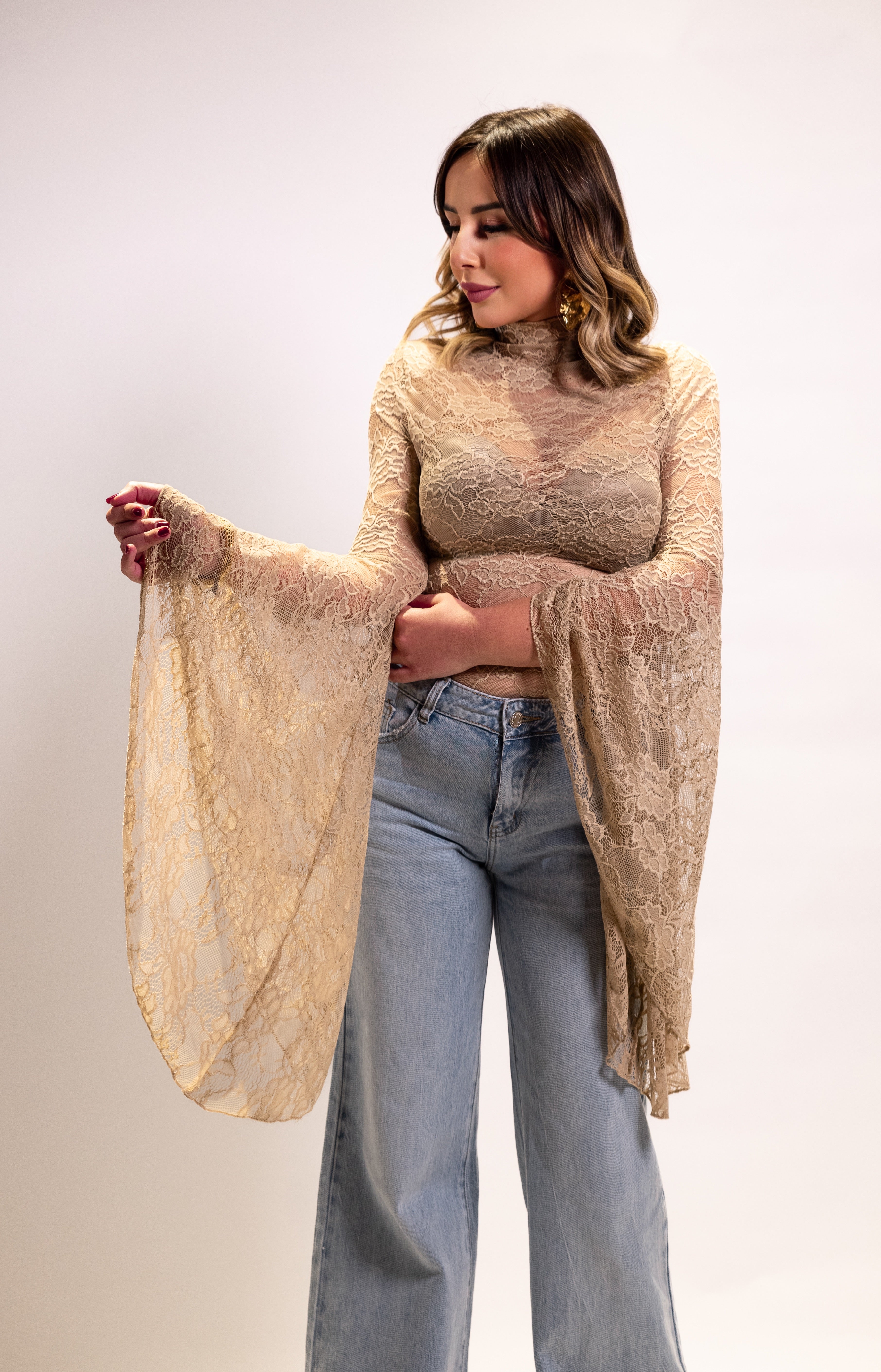 Blusa in pizzo Evelyn Beige