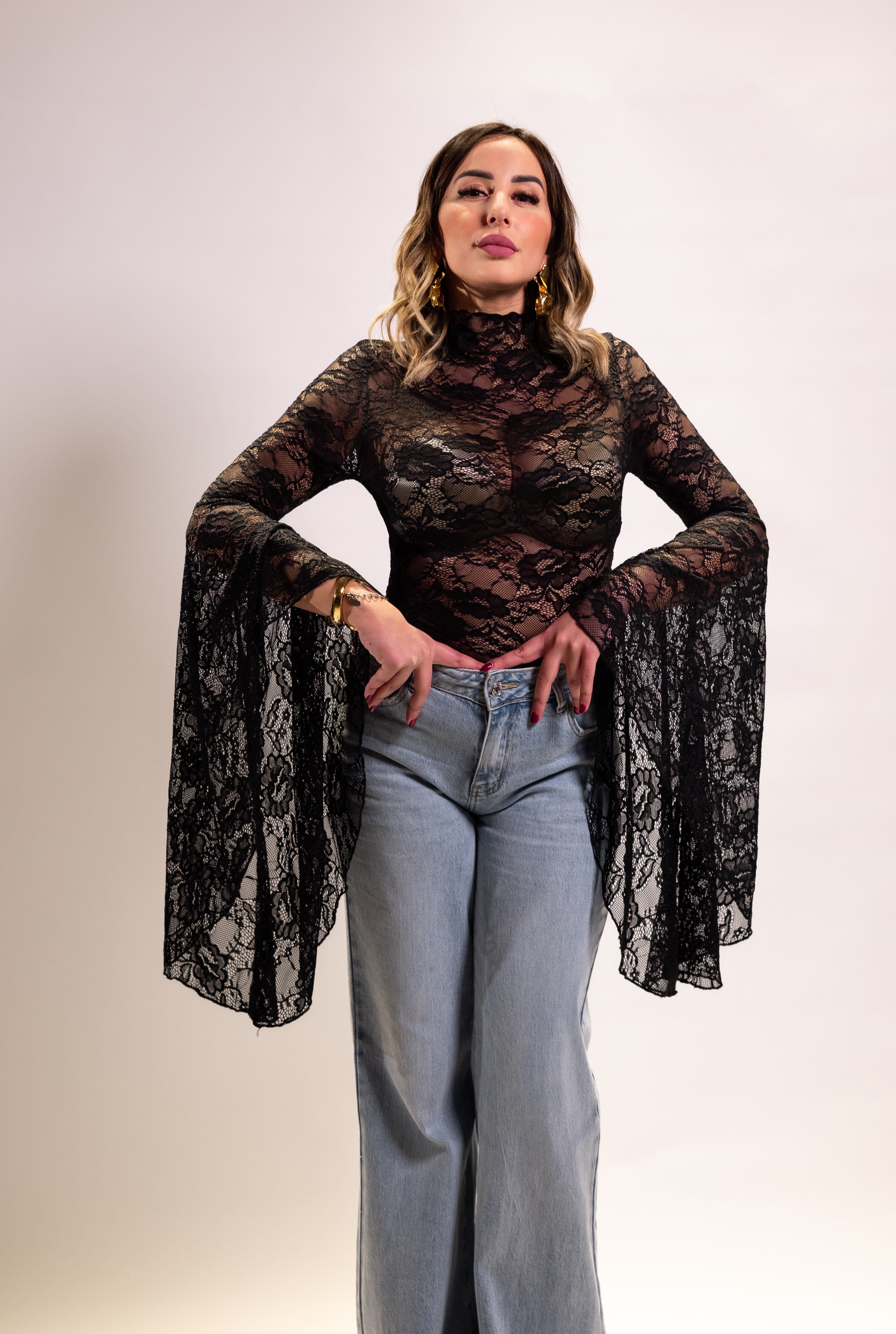 Blusa in pizzo Evelyn nero